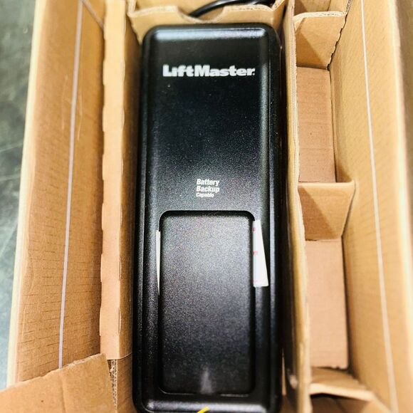 LIFTMASTER ELITE SERIES 8500 DC BATTERY BACK-UP WALL MOUNT GARAGE DOOR OPENER - Picture 2 of 4